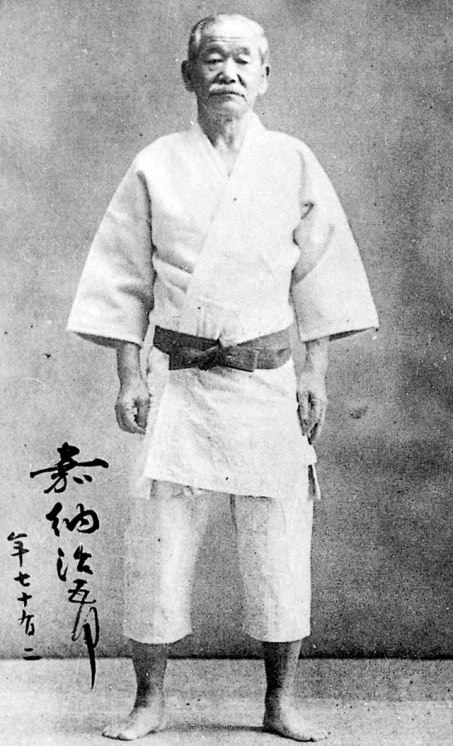 ŠPORTOVÉ KIMONO, TEDA GI, DAROVAL SVETU SHIHAN JIGORO KANO